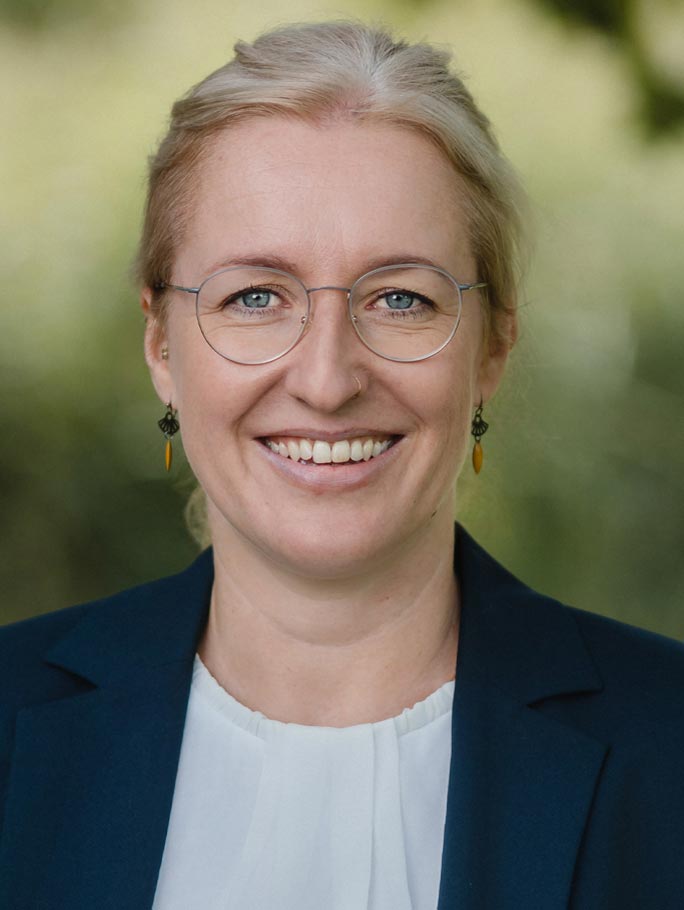 Caroline Kröner, Abteilungsleitung