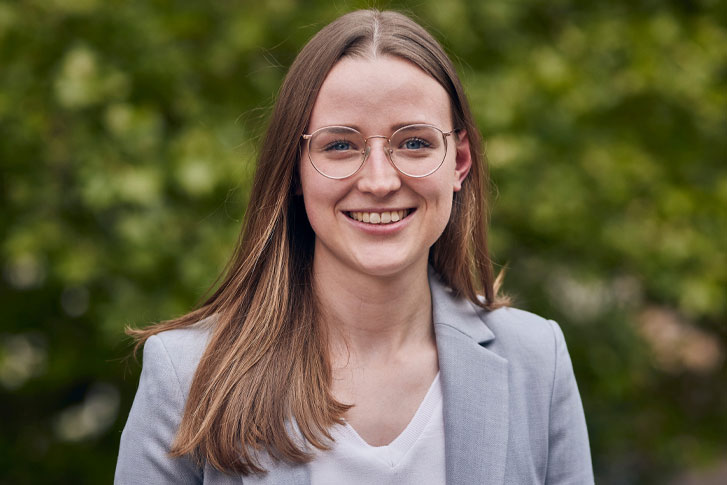 Lea Roller, Personalreferentin