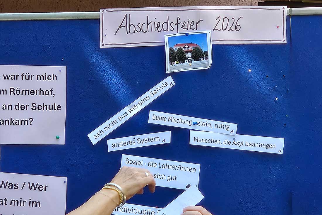 zeugnisuebergabe-internationale-schule-im-roemerhof-03
